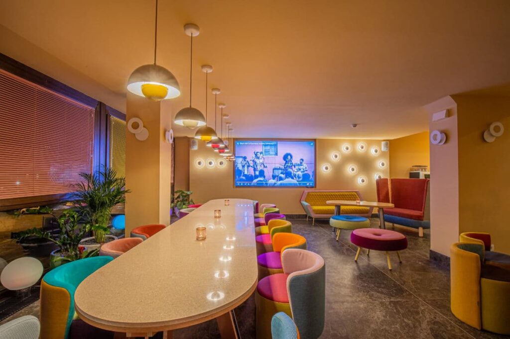 omama web 37 social hotel aosta